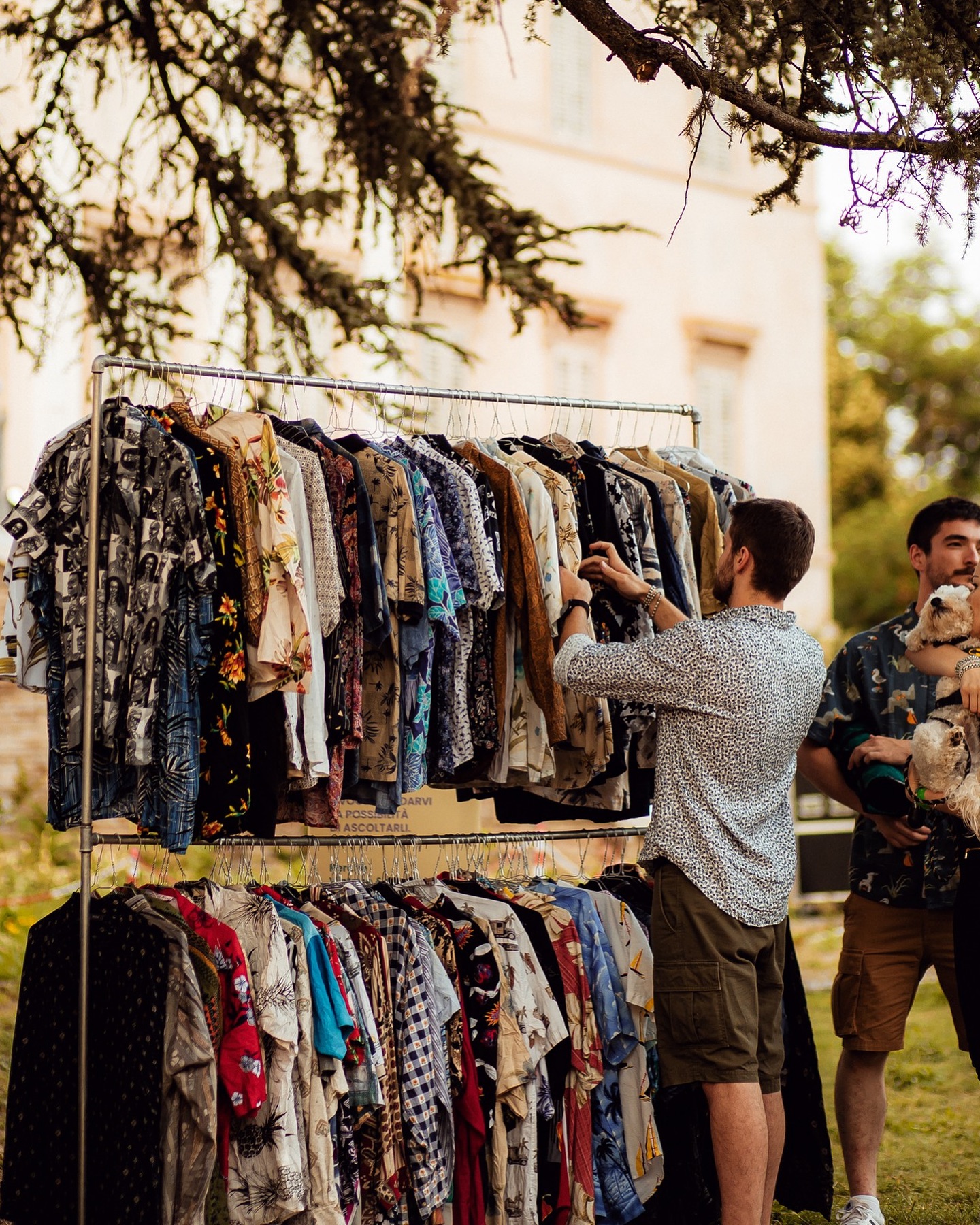 I banchi del market nel parco
